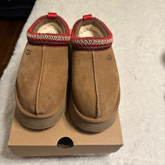 UGG Tasman Slippers size 6 - Picture 1 of 6